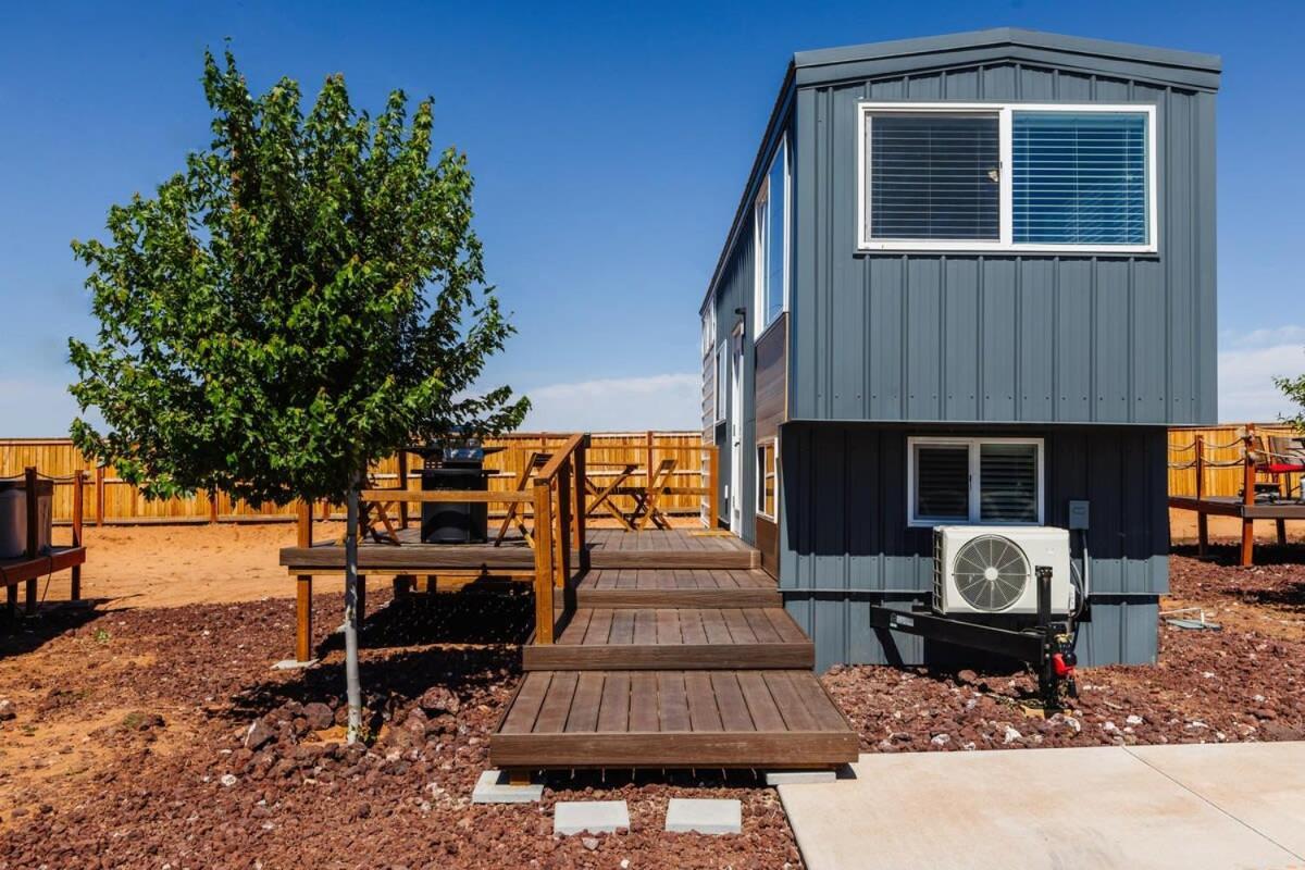 Modern Home With Private Hot Tub Apple Valley Bagian luar foto