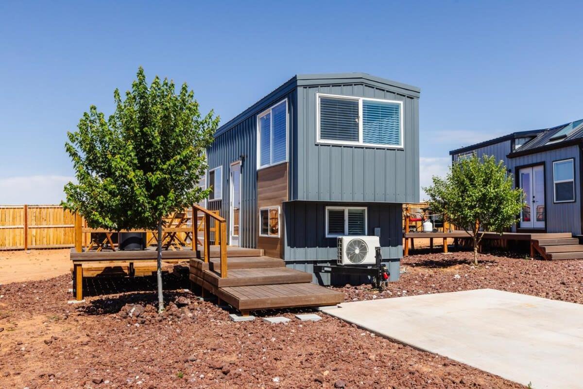 Modern Home With Private Hot Tub Apple Valley Bagian luar foto
