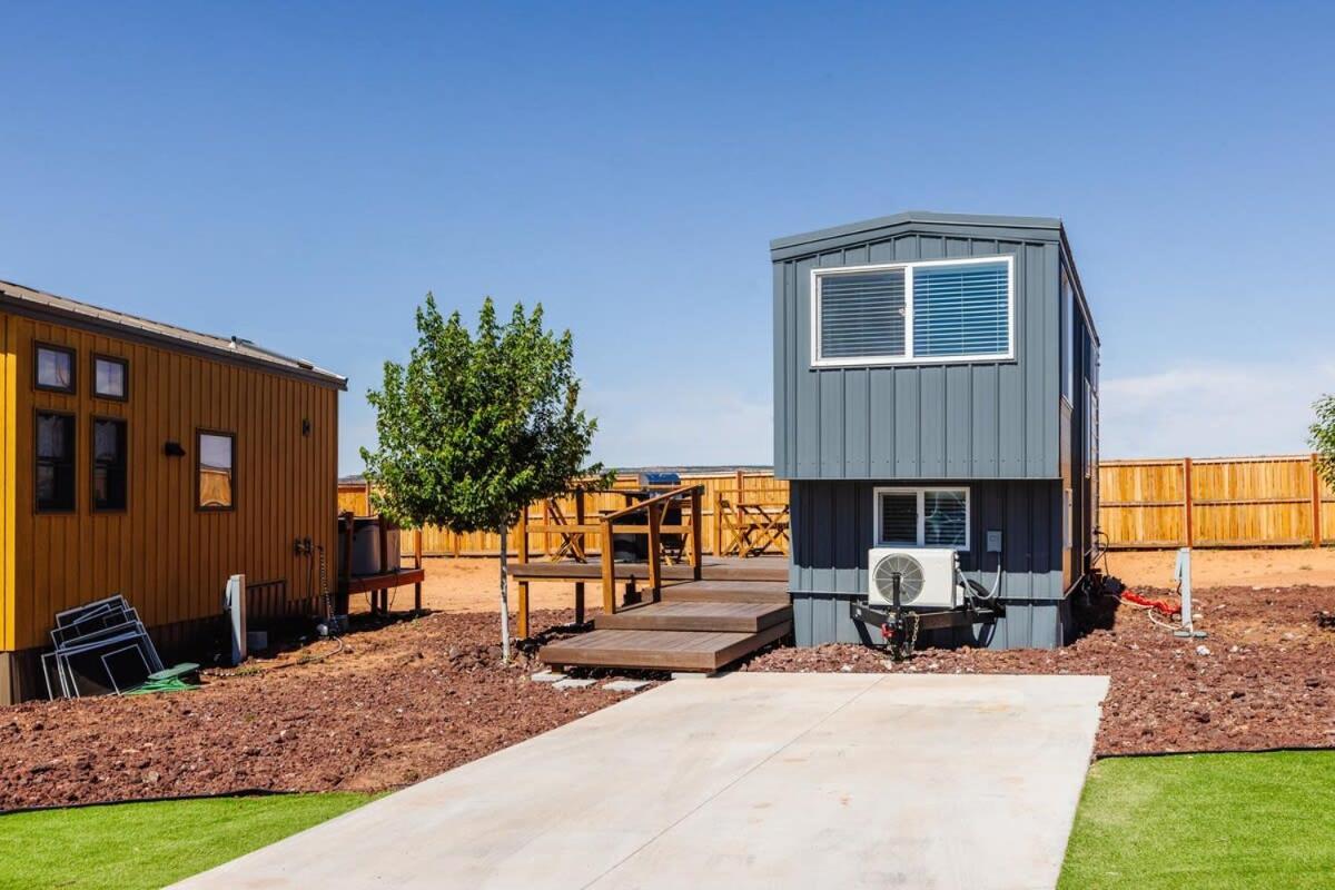 Modern Home With Private Hot Tub Apple Valley Bagian luar foto